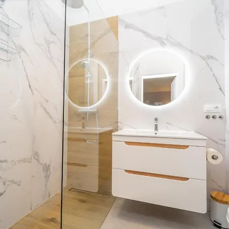 Nadmorski Dwor Shaka Apartman Gdańsk